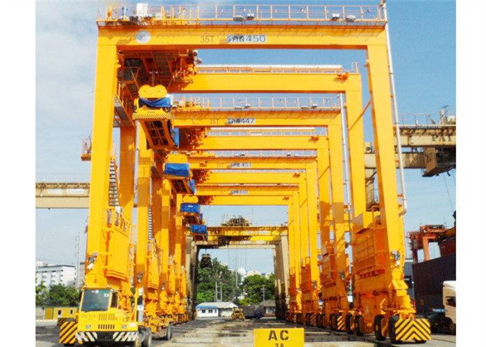 35T 40T Mobile Harbour Port Container Gantry Crane 320KN